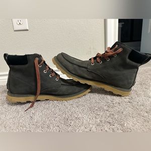 Sorel Men Boots size 13